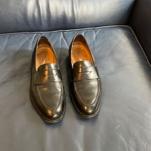 Paul Stuart Rose black loafers. Size 7.5. Good condition.